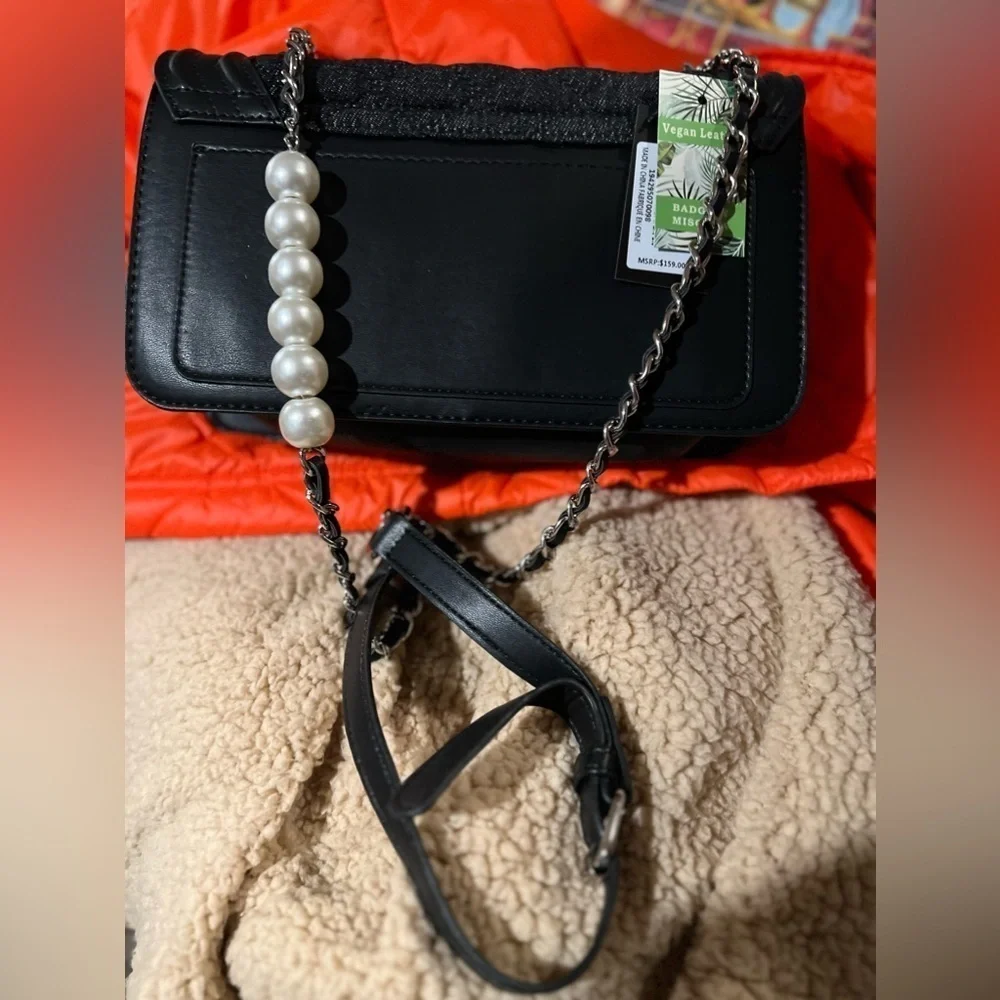 Badgley Mischka Vegan Leather Women’s Crossbody - Picture 8 of 8